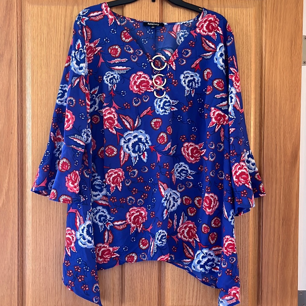 Like new asymmetrical blouse